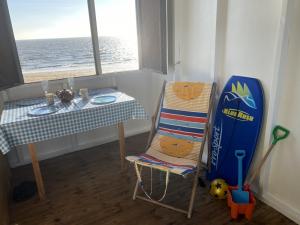 photo 3 of Beach hut 88 The Wailings for hire Frinton-on-Sea